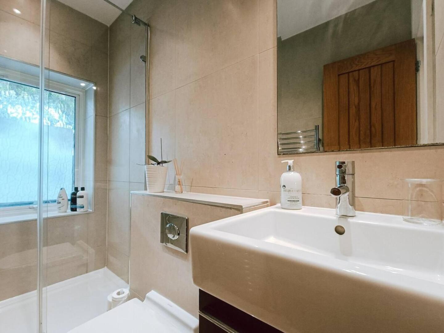 The Sandy Studio Flat In Petersham Strawberry Hill Eksteriør bilde